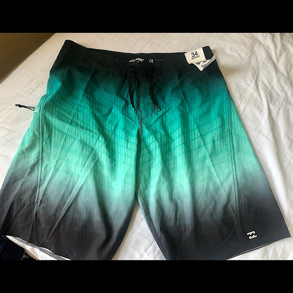 Billabong Men's Fluid Pro Boardshort